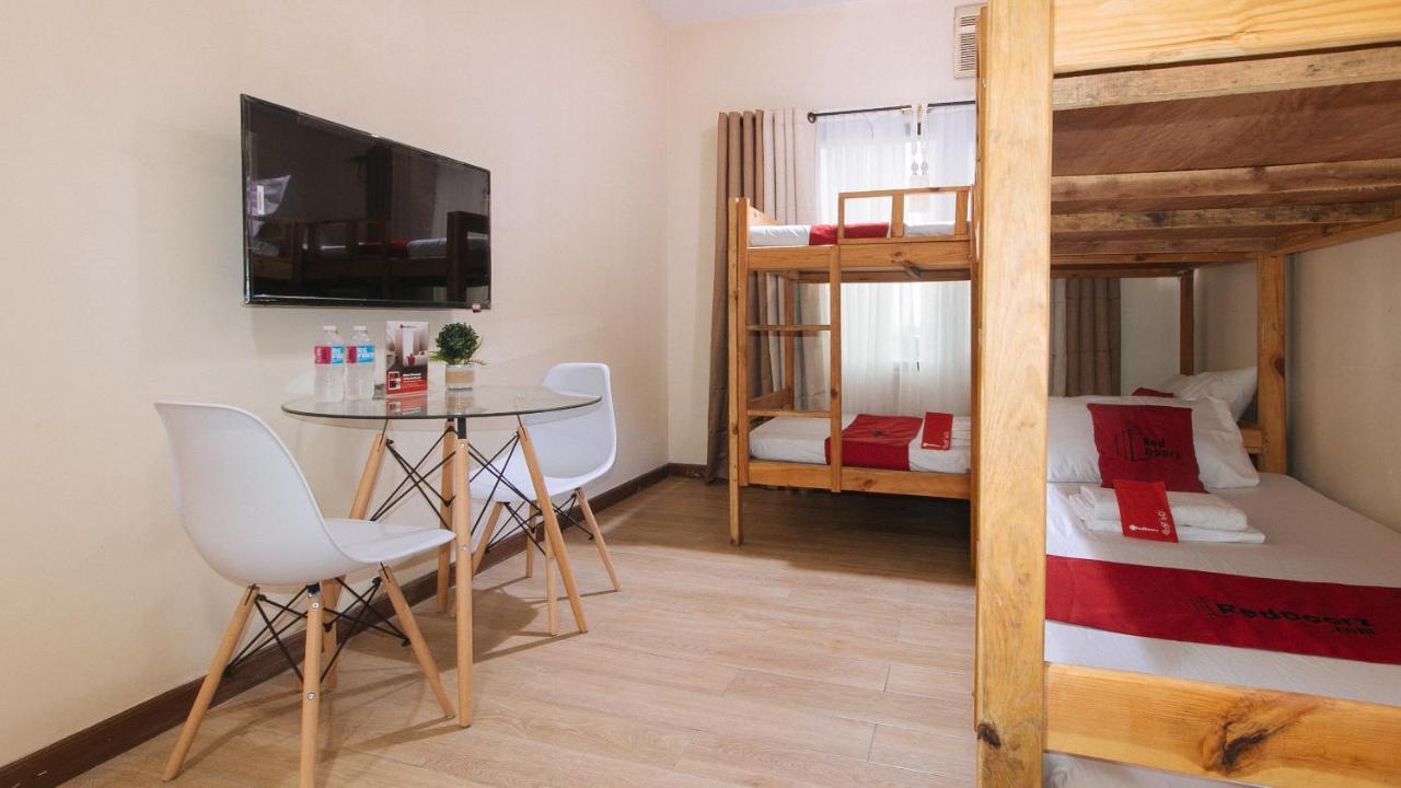 Reddoorz Plus @ Cuarto Verde Staycation Las Piñas Eksteriør bilde