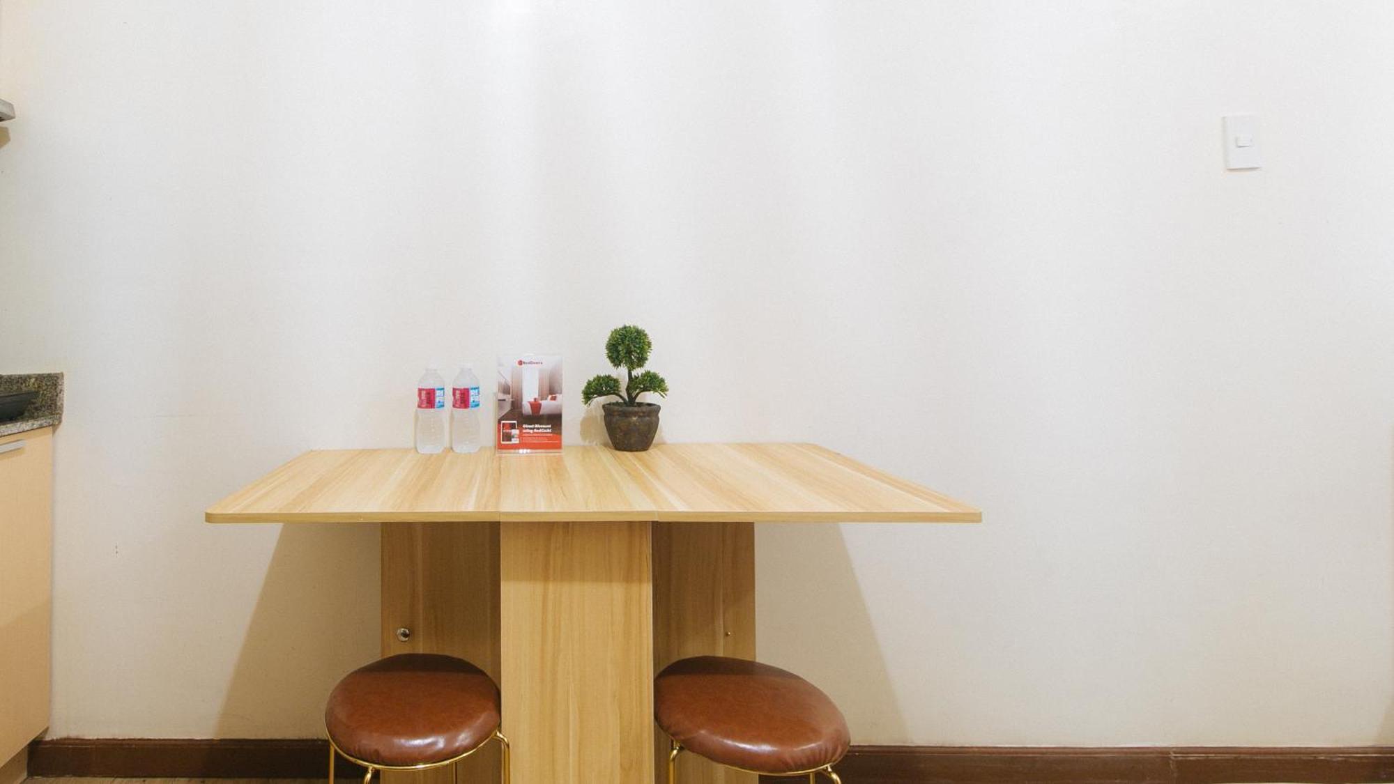 Reddoorz Plus @ Cuarto Verde Staycation Las Piñas Eksteriør bilde