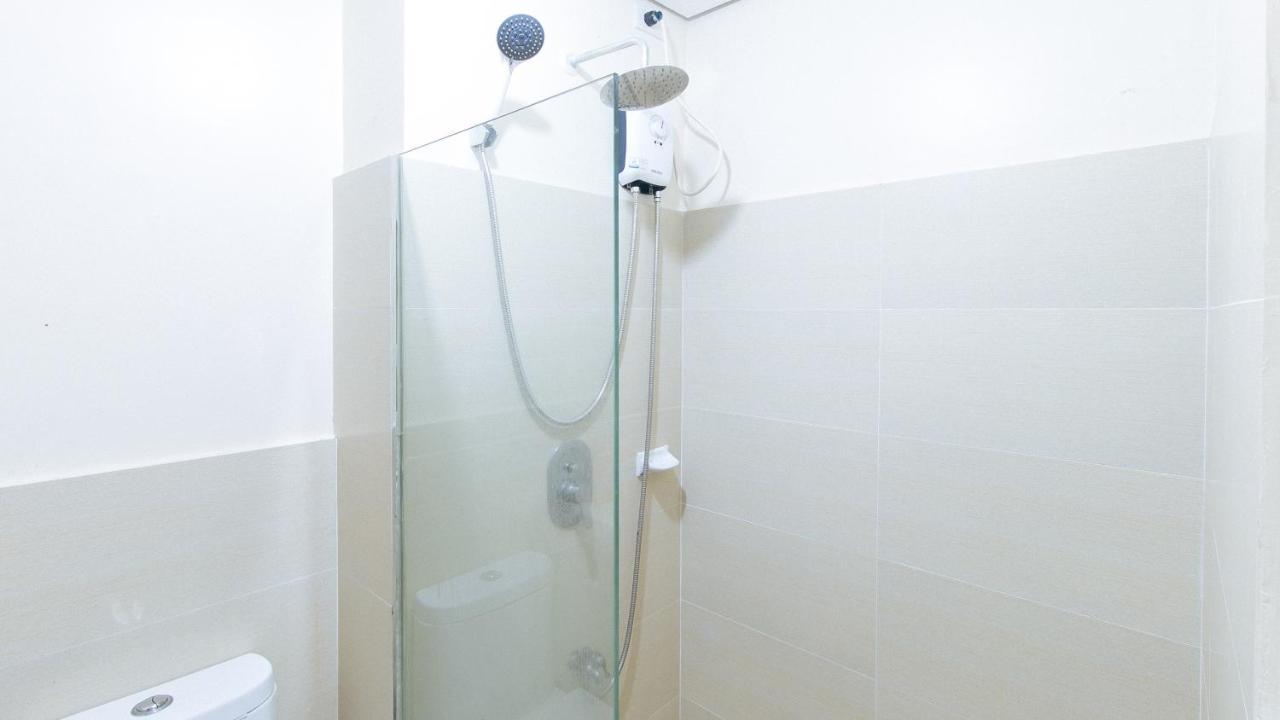 Reddoorz Plus @ Cuarto Verde Staycation Las Piñas Eksteriør bilde